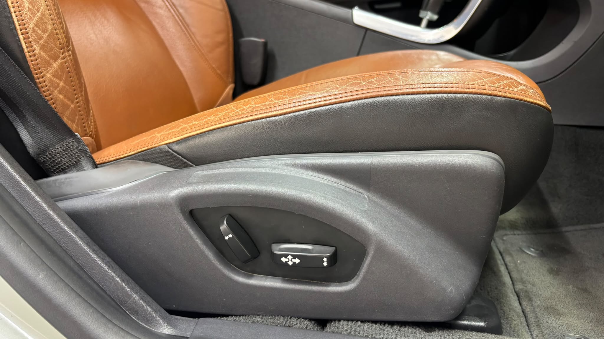 VOLVO S60 23